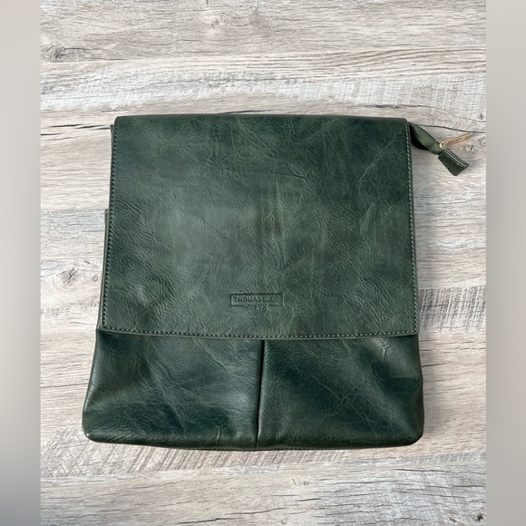 Thomas & Lee Crossbody
Messenger Green Leather Boho Strap Interchangeable - Picture 2 of 8